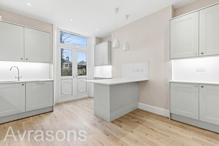 2 Bedroom Flat To Rent In Montrell Road, Streatham Hill, SW2