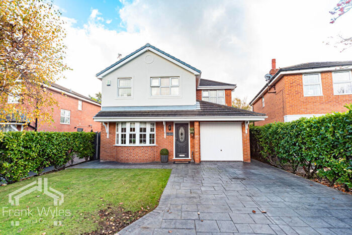 4 Bedroom Detached House For Sale In Teal Lane, Lytham St. Annes, Lancashire, FY8