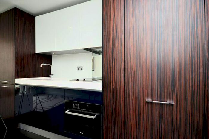 Studio To Rent In Gatliff Road, Pimlico, London, SW1W