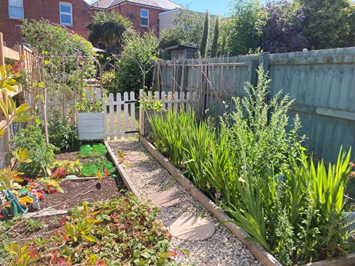 4 Bedroom Semi Detached House For Sale In Newport Road, Ventnor, PO38