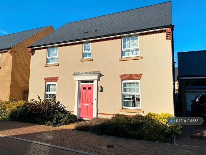 4 Bedroom Detached House To Rent In White Star Court, Milton Keynes, MK10