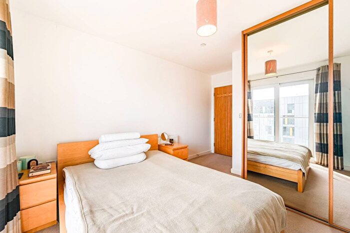 2 Bedroom Flat To Rent In City Peninsula, North Greenwich, London, SE10