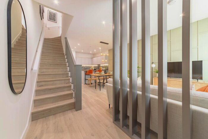 3 Bedroom Terraced House To Rent In Springpark Drive, London, N4