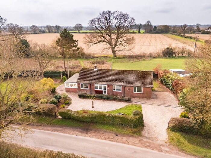3 Bedroom Detached Bungalow For Sale In Tunstead Road, Sco Ruston, NR12