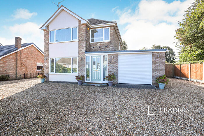 3 Bedroom Detached House To Rent In Cathedral Drive, PE11