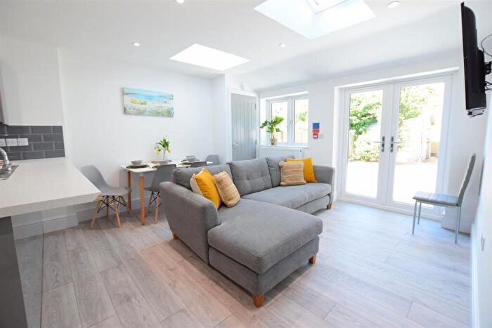 5 Bedroom Terraced House To Rent In Nelson Street - Student House - /, LN1