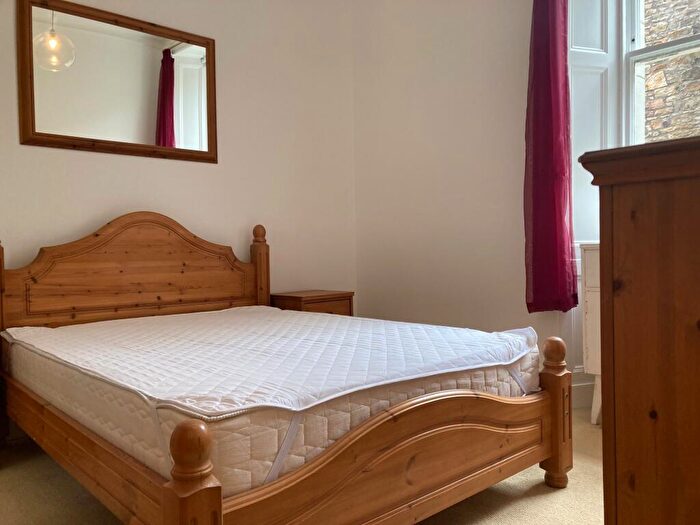 1 Bedroom Flat To Rent In Comely Bank Row, Edinburgh, EH4
