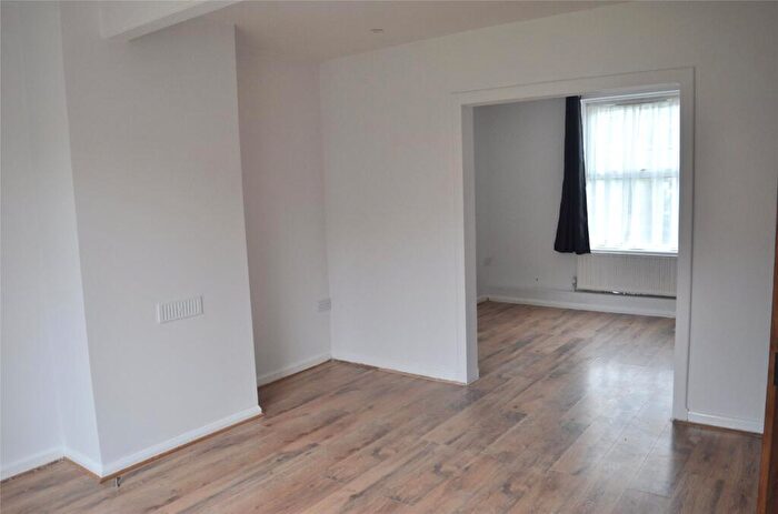 3 Bedroom Terraced House To Rent In Malling Gardens, Morden, SM4