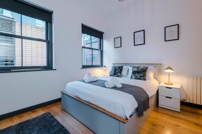 2 Bedroom Flat To Rent In Blossom Street, Manchester, M4