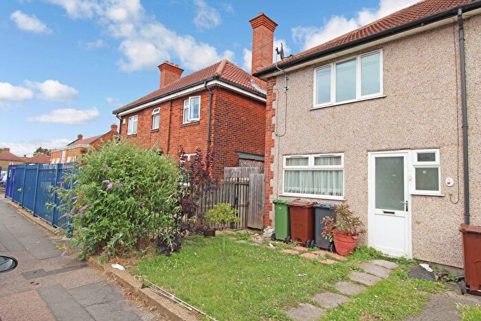 1 Bedroom Flat To Rent In Keppel Road, Dagenham, RM9