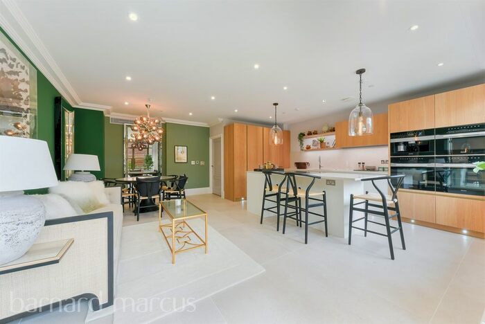 4 Bedroom Property For Sale In Gilkes Crescent, London, SE21