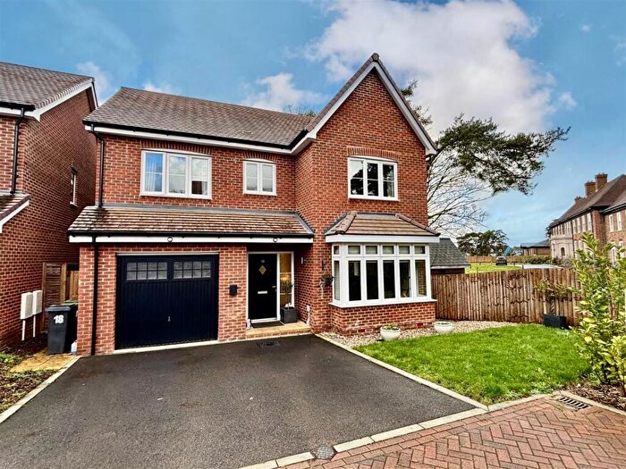 4 Bedroom Detached House For Sale In The Royal Way, Deepcut, Camberley, GU16