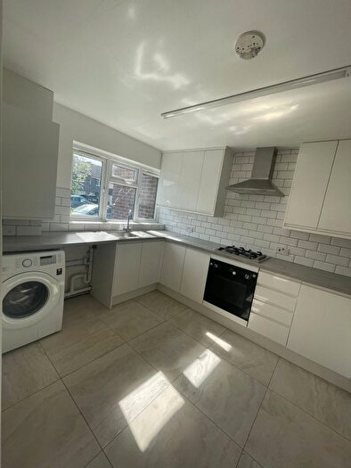 3 Bedroom Terraced House To Rent In Prospect Road, Cheshunt, Waltham Cross, EN8