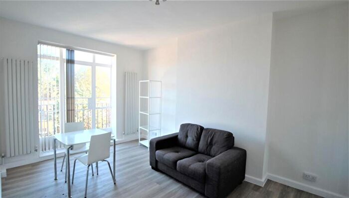 Apartment To Rent In Northwick Terrace, St Johns Wood, NW8