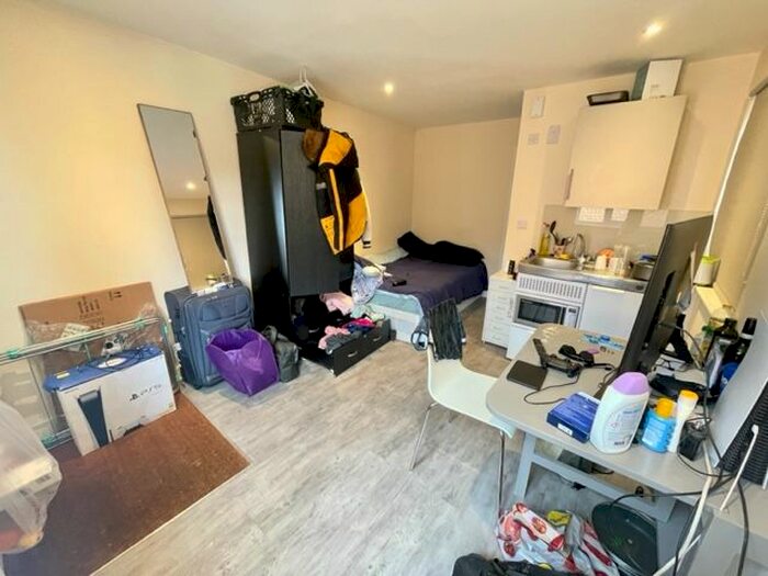 1 Bedroom Studio To Rent In Selmeston Place, Brighton, BN2