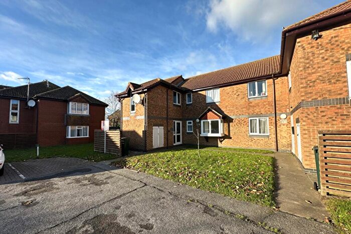 1 Bedroom Flat For Sale In Walcheren Close, Deal, CT14