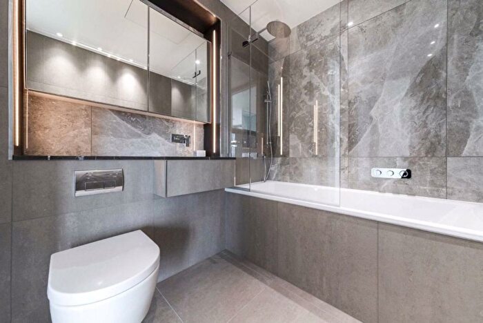 1 Bedroom Flat To Rent In Carrara Tower, London, EC1V