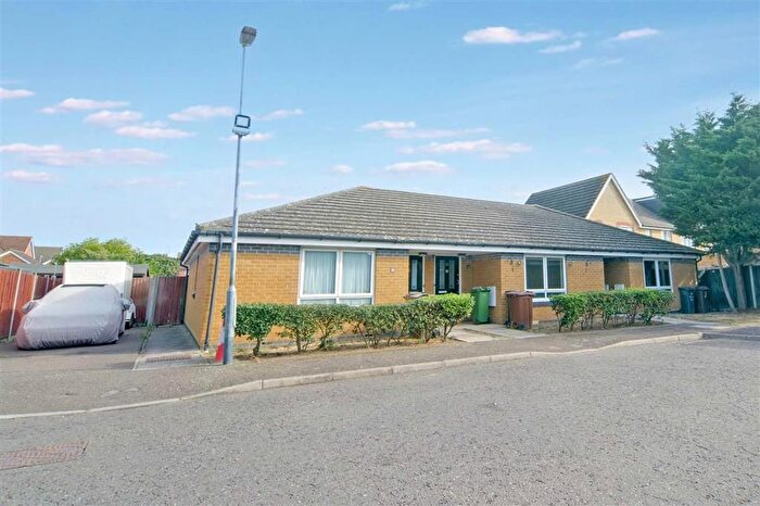 1 Bedroom Semi Detached Bungalow For Sale In Billings Close, Dagenham, RM9