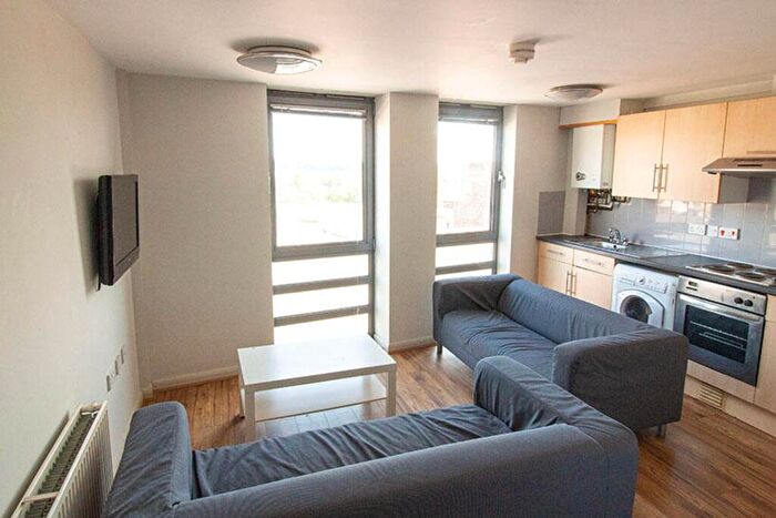 6 Bedroom Flat To Rent In Mansfield Road, Nottingham, NG1