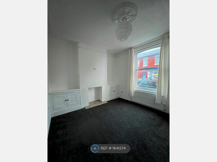 3 Bedroom End Of Terrace House To Rent In Eldon Street, Ashton-On-Ribble, Preston, PR2