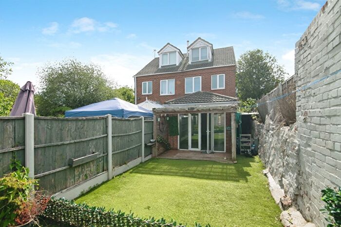 2 Bedroom Semi-Detached House For Sale In The Belper, Dudley, DY1