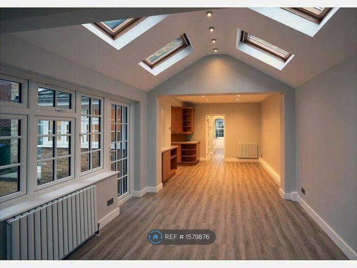 6 Bedroom Detached House To Rent In Palace Road, East Molesey, KT8