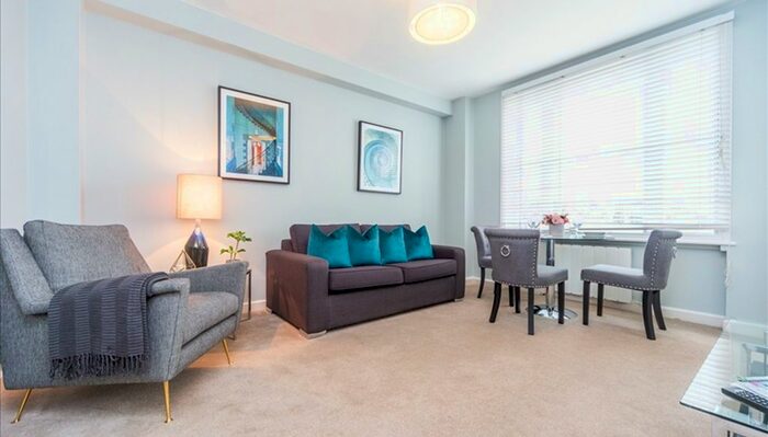 1 Bedroom Flat To Rent In Hill Street, London, W1J