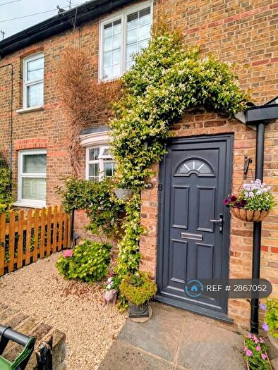 2 Bedroom Terraced House To Rent In Mansion Lane, Iver, SL0