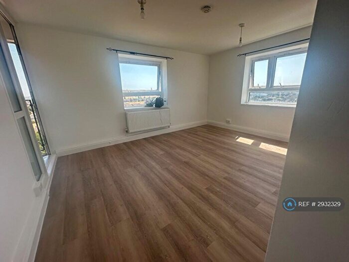 2 Bedroom Flat To Rent In Orchard House, Erith, DA8