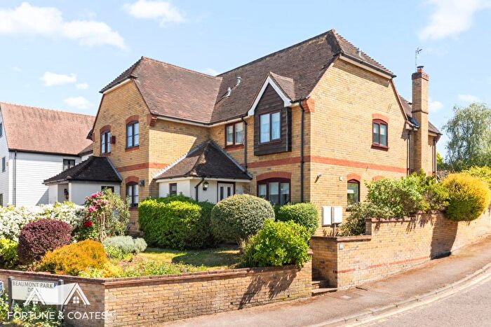 4 Bedroom Semi-Detached House For Sale In Harlow Road, Roydon, Harlow, CM19