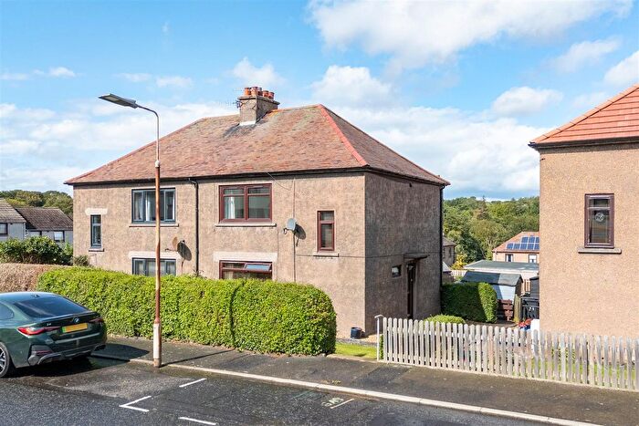 4 Bedroom Semi-Detached House For Sale In Gunsgreen Crescent, Eyemouth, TD14