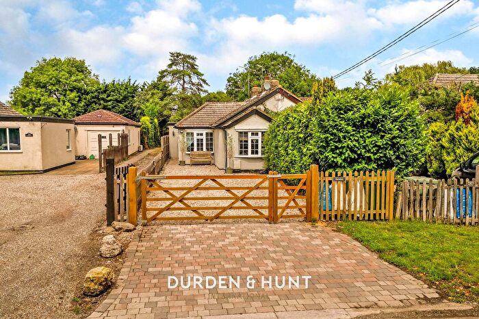 2 Bedroom Semi-detached Bungalow For Sale In Days Lane, Pilgrims Hatch, CM15