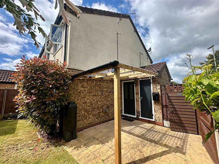 1 Bedroom End Of Terrace House To Rent In Drayton Place, Totton, Southampton, SO40