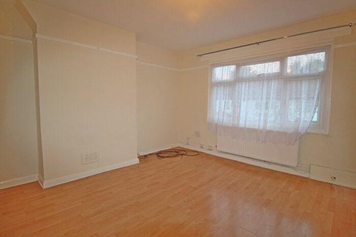 2 Bedroom Maisonette To Rent In Beech Gardens, London, W5