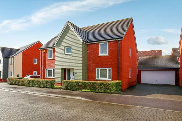 5 Bedroom Detached House For Sale In Beauchamp Proctor Rise, Longhedge, Salisbury, Wiltshire, SP4