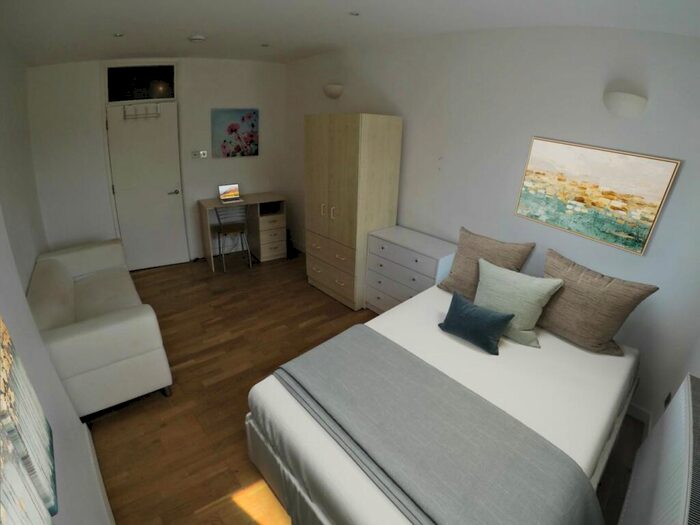 1 Bedroom House To Rent In Virtual Viewings Only- Kings Road, London, SW10