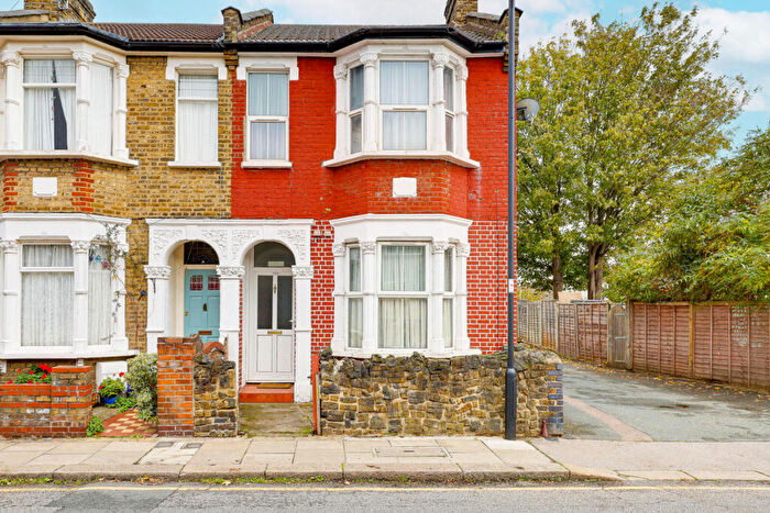 2 Bedroom House For Sale In Derby Road, Enfield, EN3