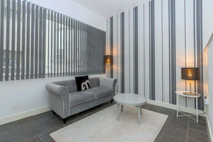 Apartment To Rent In Sun House, Bennetts Hill, Birmingham, B2