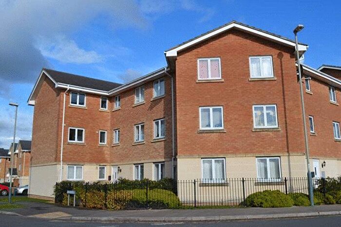 2 Bedroom Apartment To Rent In Lloyd Close, Cheltenham, GL51