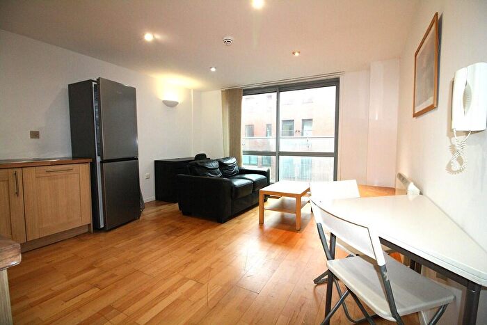 2 Bedroom Apartment To Rent In Broughton House, West Street, S1