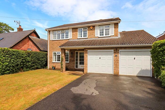 4 Bedroom Detached House For Sale In Green Lane, Brampton, PE28