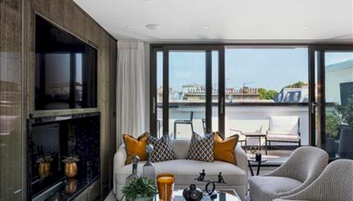 3 Bedroom Flat To Rent In Prince Of Wales Terrace, London, W8