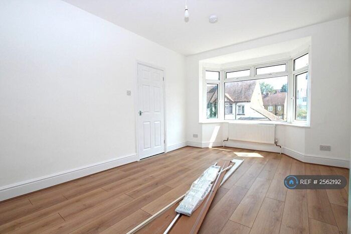 3 Bedroom End Of Terrace House To Rent In Cottall Avenue, Chatham, ME4