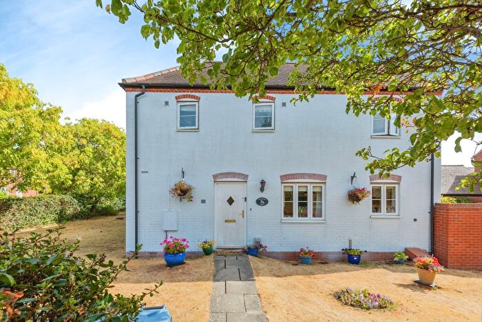 3 Bedroom Semi Detached House For Sale In St. Peters Way, Stratford-Upon-Avon, Warwickshire, CV37