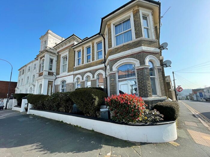 1 Bedroom Apartment To Rent In George Street, Ryde, PO33