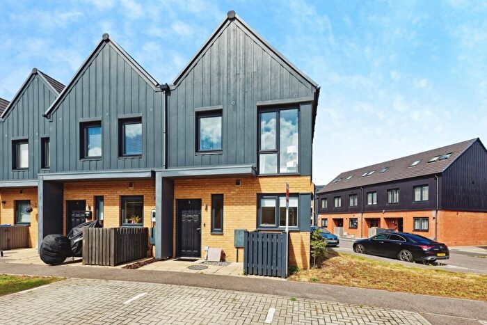 2 Bedroom End Of Terrace House For Sale In Venus Close, Milton Regis, Sittingbourne, Kent, ME10