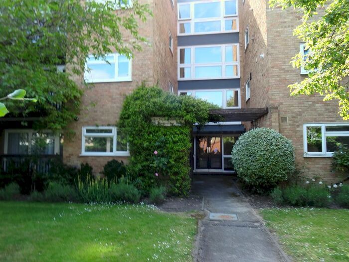 2 Bedroom Flat To Rent In Gloucester Road, Norbiton, Kingston Upon Thames, KT1