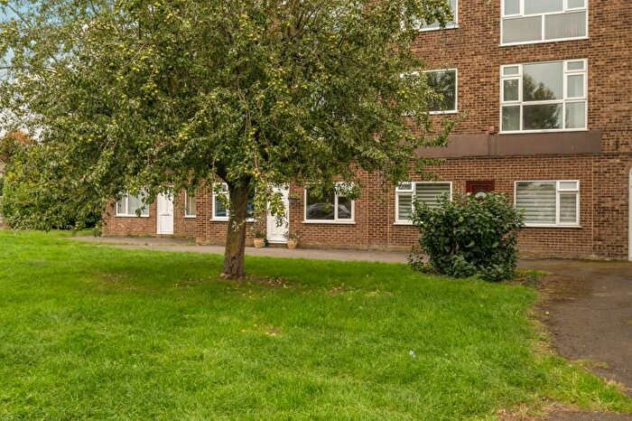 2 Bedroom Flat For Sale In Maidenhead, Berkshire, SL6