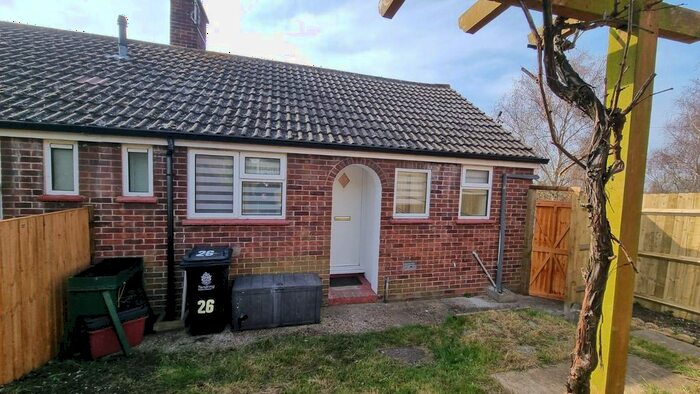 1 Bedroom Bungalow To Rent In Second Avenue, Walton On The Naze, CO14