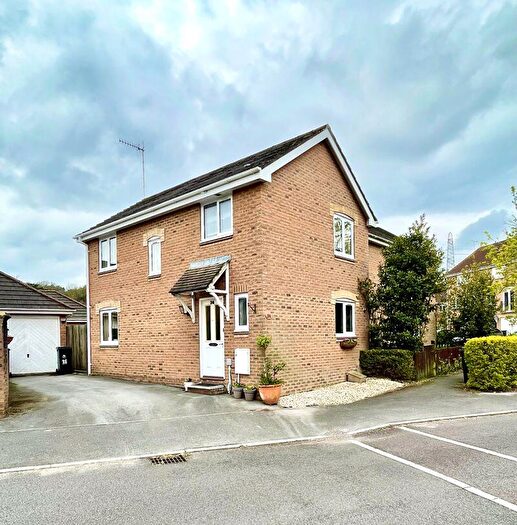 3 Bedroom Semi-Detached House To Rent In Lovely Three-bedroom House In Verwood - £., BH31